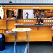 chez-rene-food-truck-camion-jaune-limousin