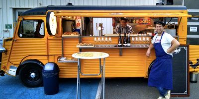 chez-rene-food-truck-camion-jaune-limousin