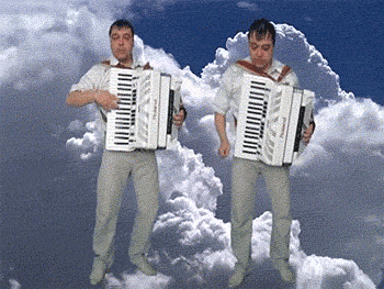 joueurs d'accordéon dans le ciel