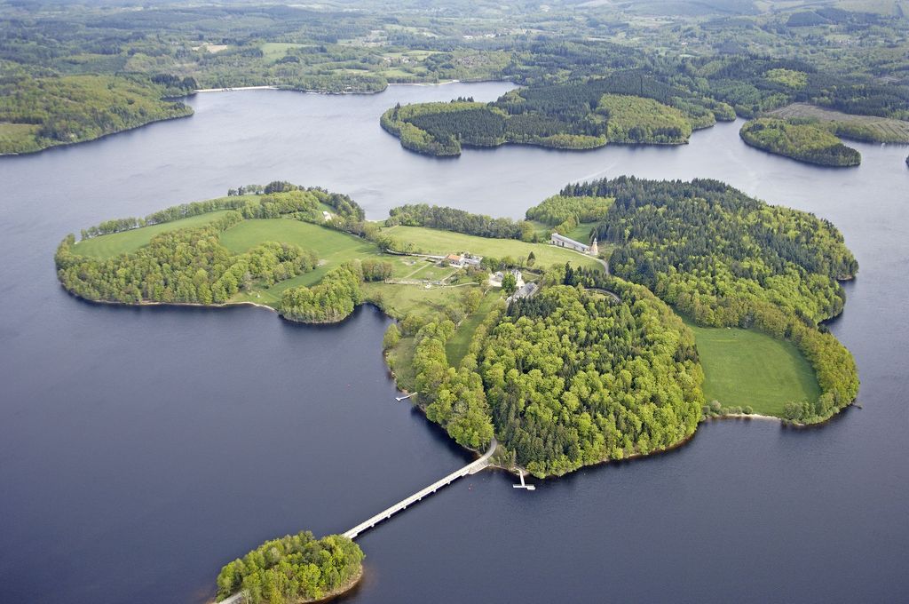 Les meilleurs plans d'eau du Limousin pour se rafraîchir cet été