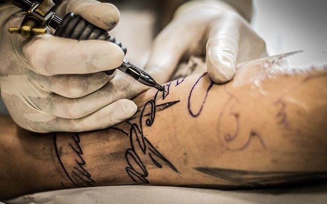 tattoo-libre-de-droit-pixabay-dermographe-tatoueur-tatoueuse-limoumou