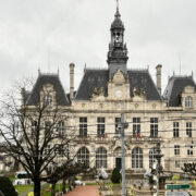 Montage de la Mairie de Limoges avec la Tour Eiffel et la Tour de Pise