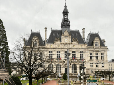 Montage de la Mairie de Limoges avec la Tour Eiffel et la Tour de Pise